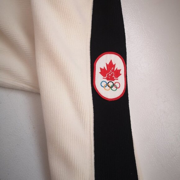 Hudson's Bay Co. Men's Size Large Official Outfitters 2010 Olympics 1/2 Zip - Picture 6 of 13